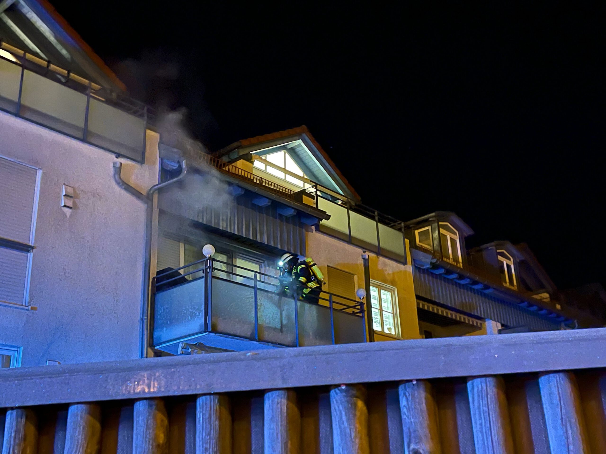 Brand auf Balkon Freiwillige Feuerwehr Sauerlach